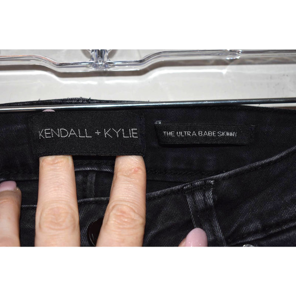 ⭐️ Kendall and Kylie The Ultra Babe Skinny Jean Size 25 - Picture 5 of 6